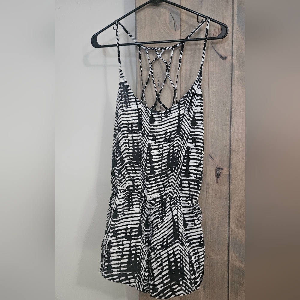 DOLCE VITA Ikat Romper Cover-Up Lattice Back. Black/white. Size Small NWT - Picture 9 of 14